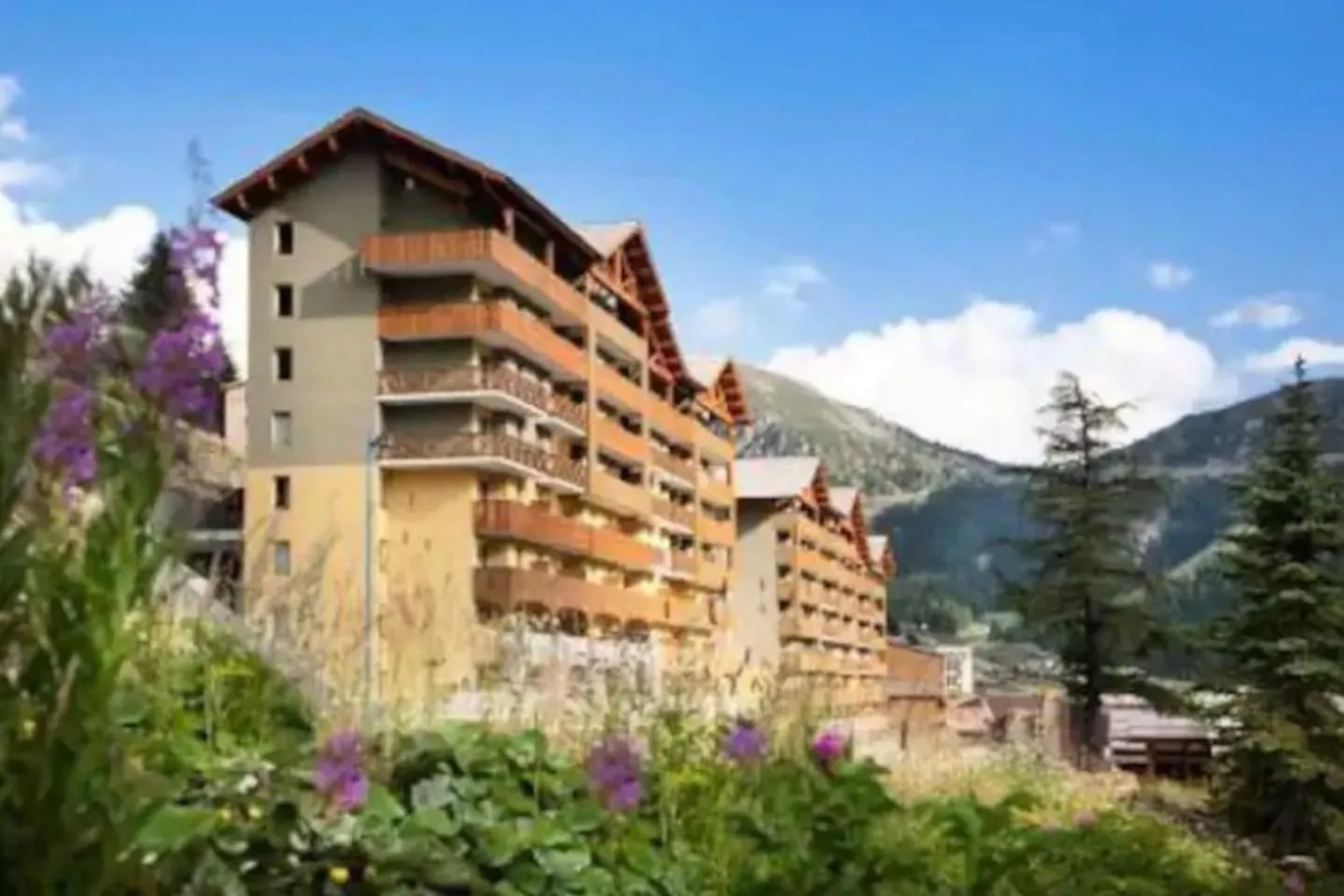 Apartment Centre Station Luxueux 2 Pieces, Vue Panoramique Plein Sud, Terrasse, Parking Prestations Haut De Gamme, Spa, Piscine, Jacuzzi, Hammam France