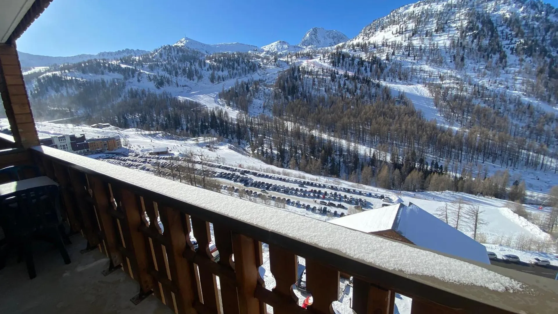 Apartment Centre Station Luxueux 2 Pieces, Vue Panoramique Plein Sud, Terrasse, Parking Prestations Haut De Gamme, Spa, Piscine, Jacuzzi, Hammam France